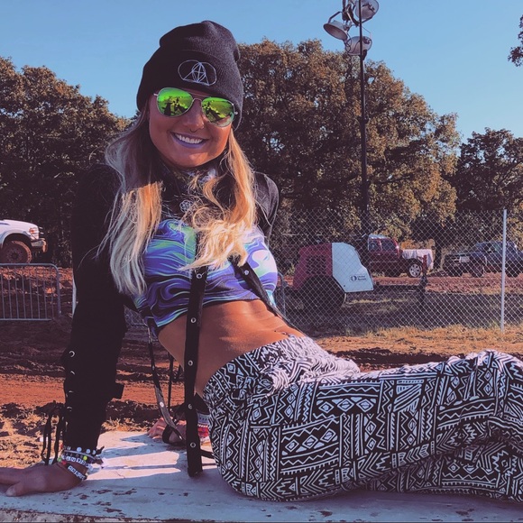 Meet your Posher, Tristan - Picture 1 of 6